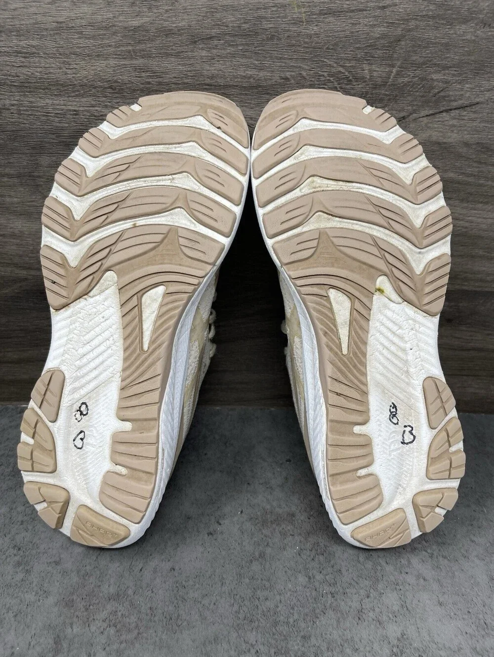 Asics Gel Kayano 29 Running Shoes Womens Size 9 Neutral Beige Athletic Trainer